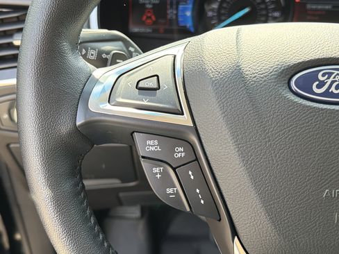 Used 2018 Ford Edge Titanium w/ Equipment Group 301A image 25