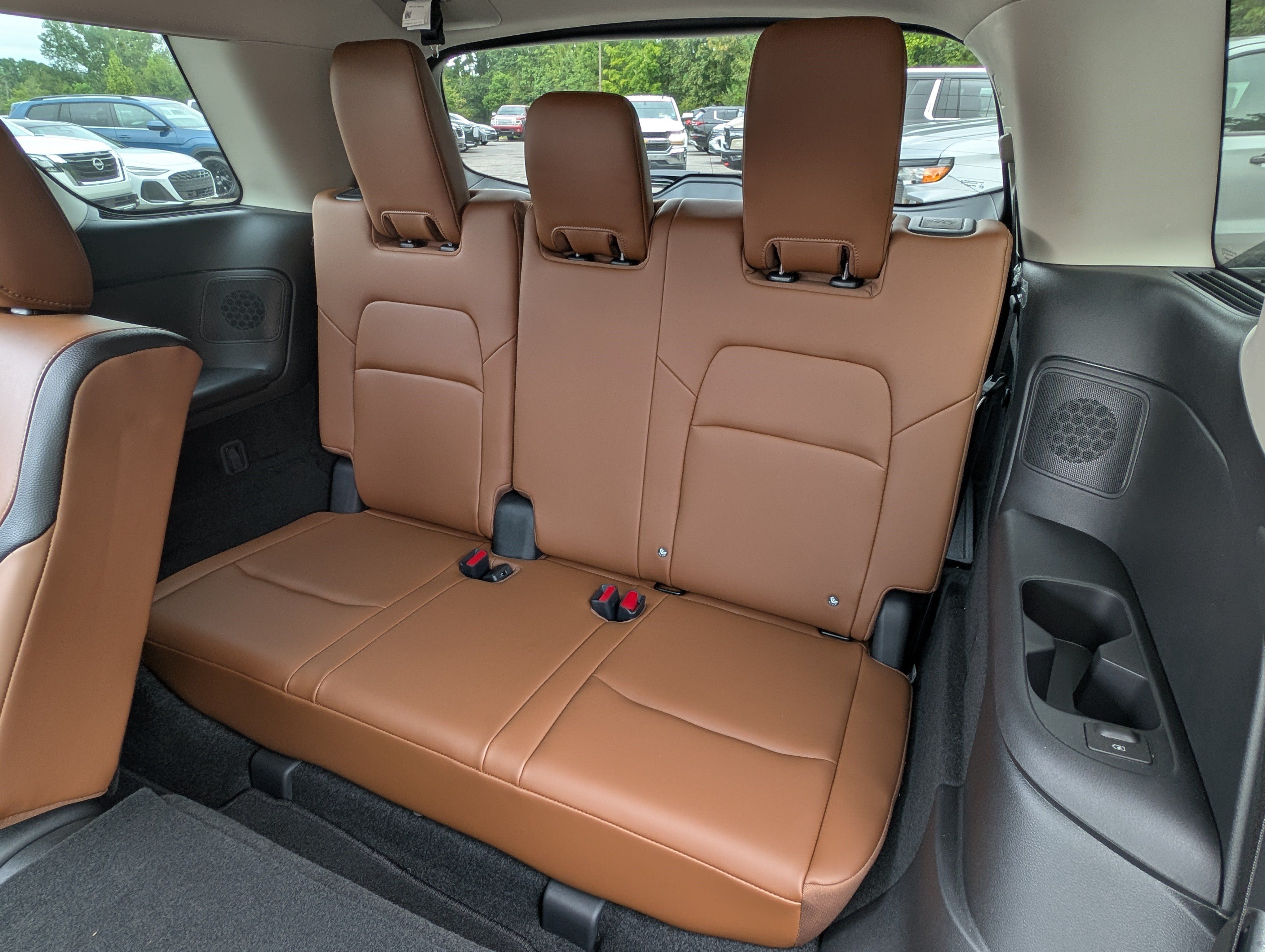 Used 2025 Nissan Pathfinder Platinum w/ Cargo Package FWD image 19