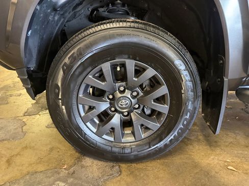 Used 2022 Toyota Tacoma SR5 image 29