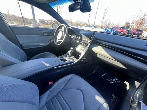 Used 2019 Toyota Avalon XSE w/ All Weather Liner Package image 26
