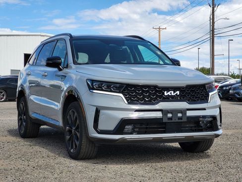 Used 2023 Kia Sorento SX image 3