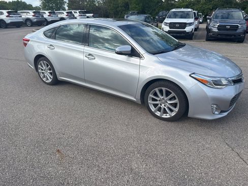 Used 2013 Toyota Avalon Limited FWD image 21