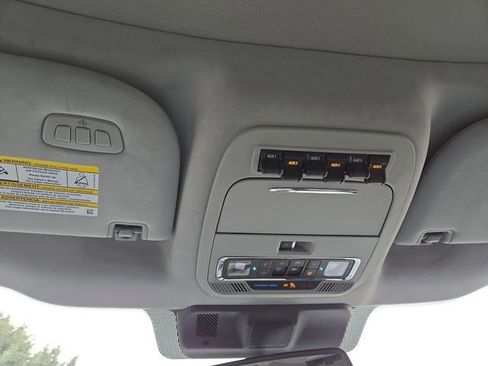 Used 2024 Ford F450 Limited w/ FX4 Off-Road Package image 29