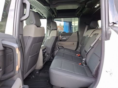 New 2025 GMC Hummer EV 2X image 5