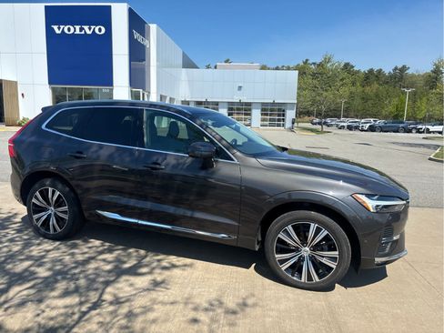 Used 2023 Volvo XC60 B5 Plus AWD/4WD image 29