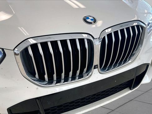 Used 2023 BMW X5 xDrive40i w/ M Sport Package AWD/4WD image 28