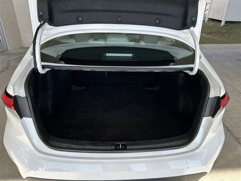 Used 2024 Toyota Corolla LE image 28