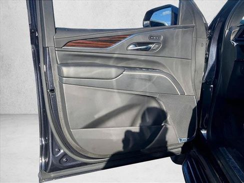Used 2023 Cadillac Escalade Premium Luxury RWD image 18