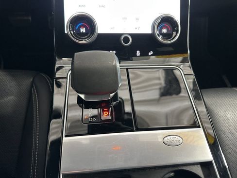 Used 2022 Land Rover Range Rover Velar R-Dynamic S image 52