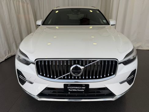 Used 2022 Volvo XC60 T8 Inscription AWD/4WD image 6