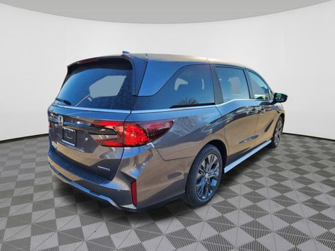 New 2026 Honda Odyssey Touring image 4