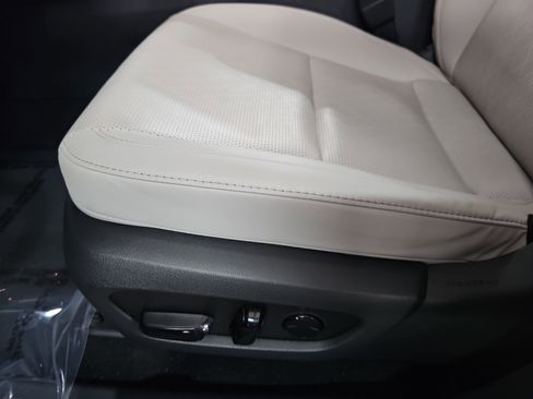 Used 2024 Lexus RX 350 Premium Plus w/ Convenience Package FWD image 30