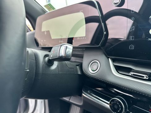 Certified 2025 Chevrolet Equinox LT image 31