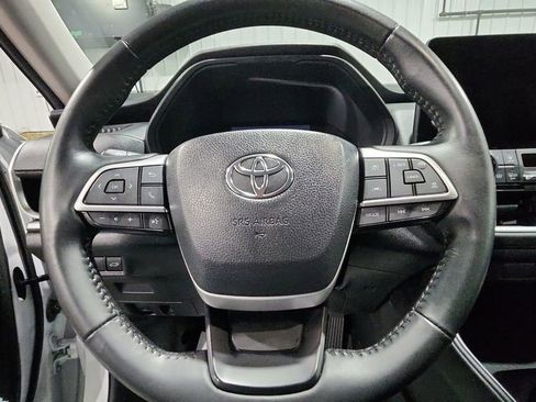 Used 2024 Toyota Grand Highlander XLE image 18