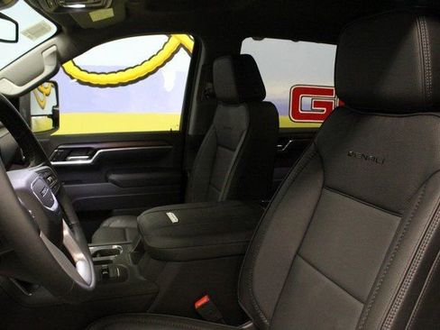 New 2025 GMC Sierra 2500 Denali w/ Max Trailering Package image 19