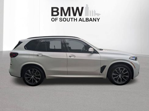 Used 2024 BMW X5 xDrive40i w/ M Sport Package AWD/4WD image 4