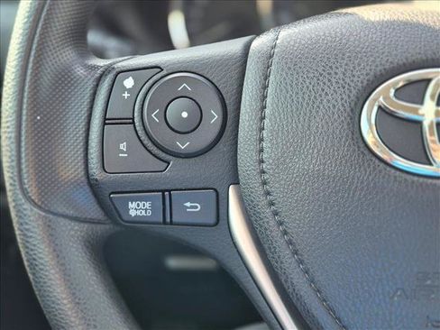 Used 2016 Toyota Corolla L FWD image 14