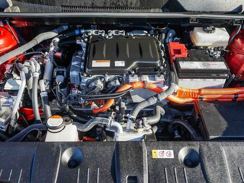 Certified 2024 Subaru Solterra Premium image 31