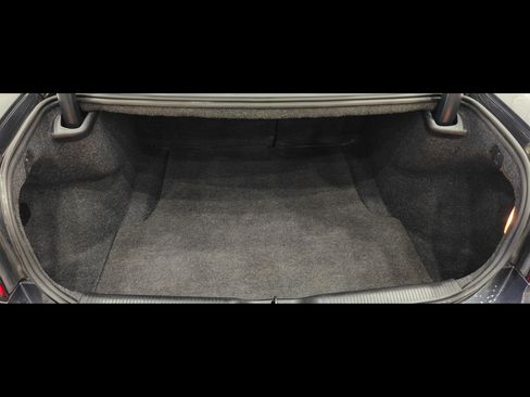 Used 2018 Dodge Charger SXT RWD image 26