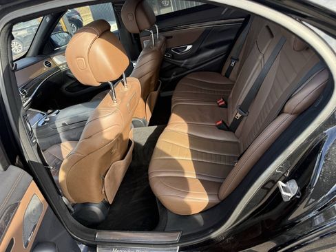 Used 2018 Mercedes-Benz S 560 Sedan image 20