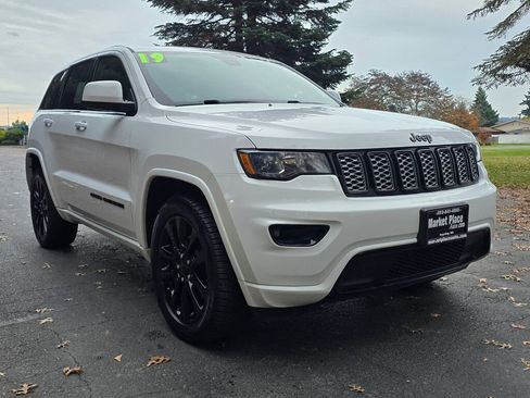 Used 2019 Jeep Grand Cherokee Altitude image 8
