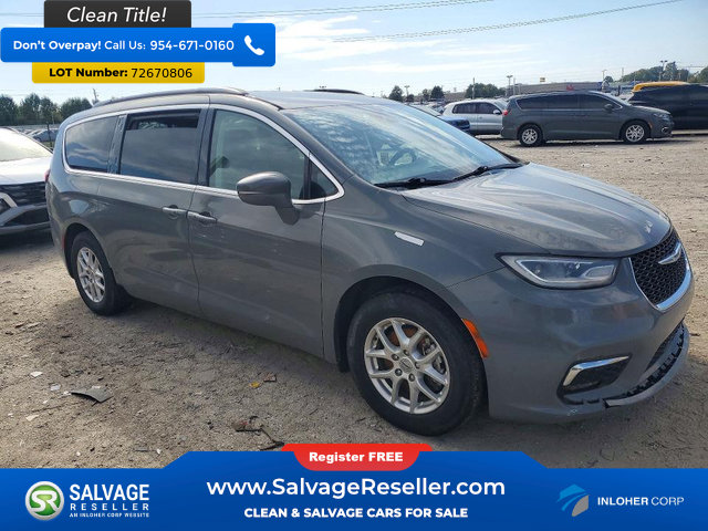 Used 2022 Chrysler Pacifica Touring-L FWD image 5