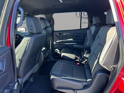 Used 2025 Chevrolet Traverse High Country w/ LPO, Floor Liner Package image 11