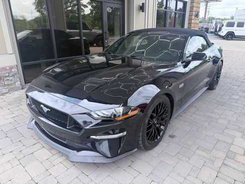 Used 2018 Ford Mustang GT Premium w/ GT Performance Package RWD image 39
