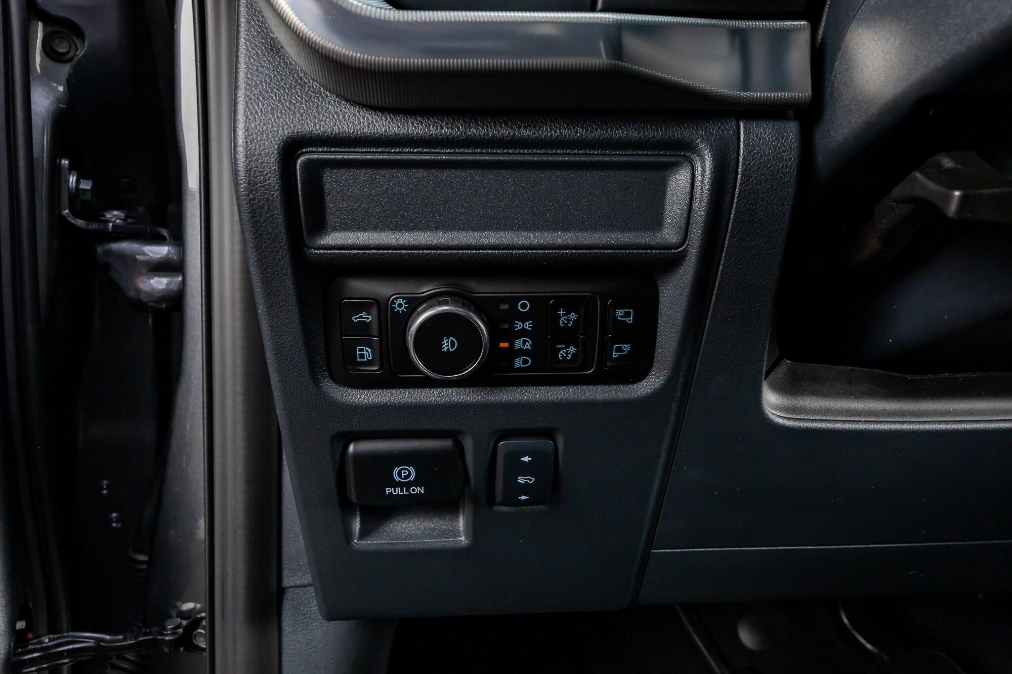 Used 2025 Ford F150 Lariat w/ Equipment Group 502A High AWD/4WD image 19
