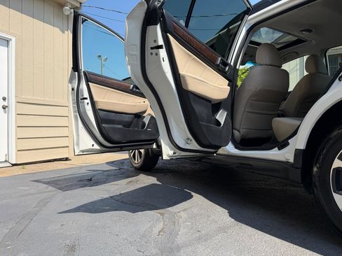 Used 2018 Subaru Outback 2.5i Limited AWD/4WD image 29