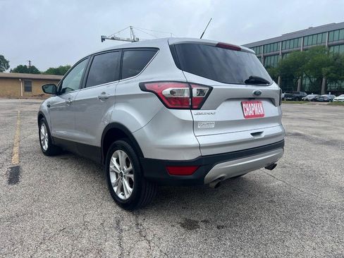 Used 2017 Ford Escape SE image 7