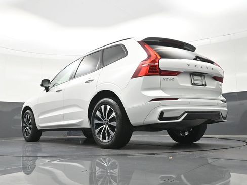 Certified 2024 Volvo XC60 B5 Core AWD/4WD image 22