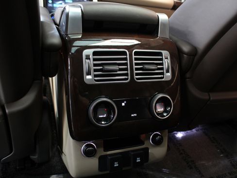 Used 2021 Land Rover Range Rover Westminster Edition image 43