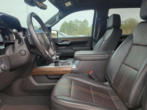 Used 2023 Chevrolet Silverado 1500 High Country w/ Technology Package image 19