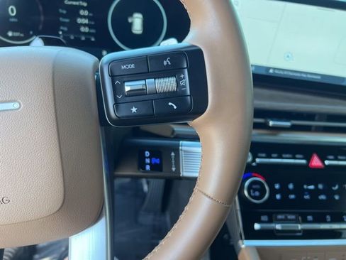 Used 2025 Hyundai Santa Fe Limited image 15