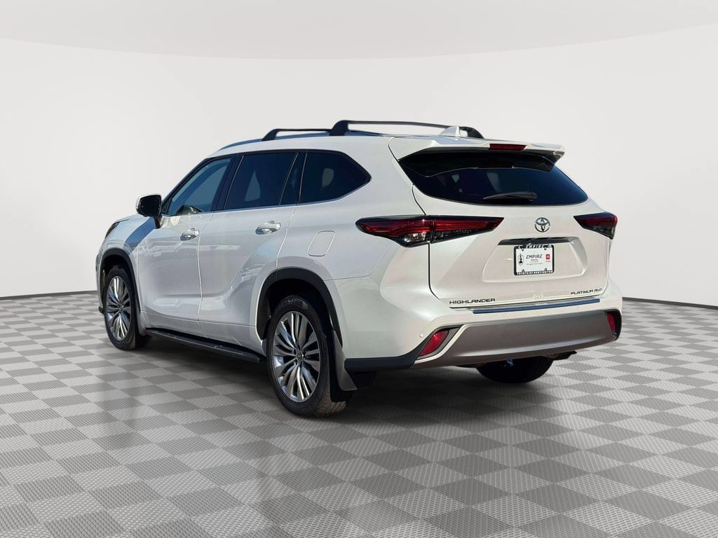 Used 2023 Toyota Highlander Platinum AWD/4WD image 5