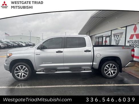 Used 2018 Toyota Tundra SR5 image 6