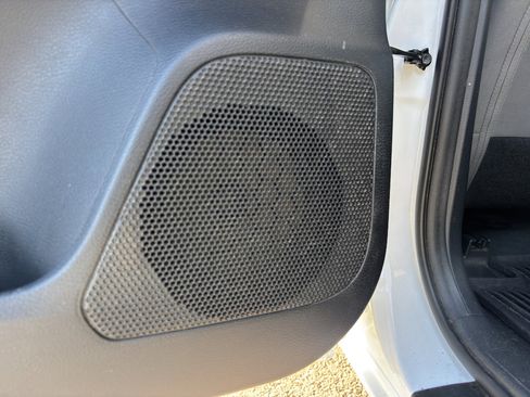 Used 2018 Toyota Tacoma SR5 image 17