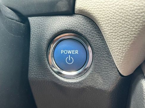 Used 2022 Toyota RAV4 XLE w/ Convenience Package image 28