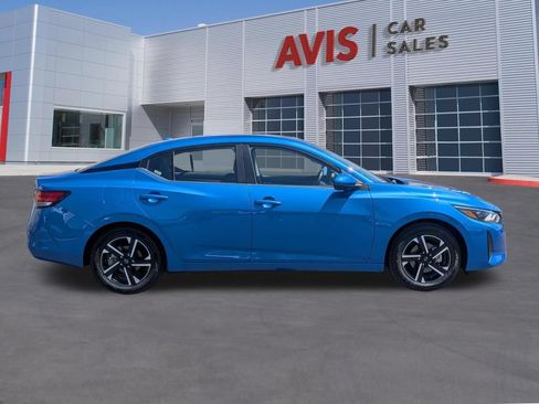 Used 2025 Nissan Sentra SV FWD image 5