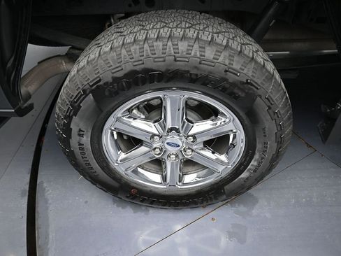 Used 2025 Ford F150 Lariat w/ FX4 Off-Road Package image 27