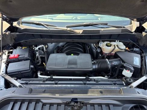 Used 2019 Chevrolet Silverado 1500 LT Trail Boss AWD/4WD image 19