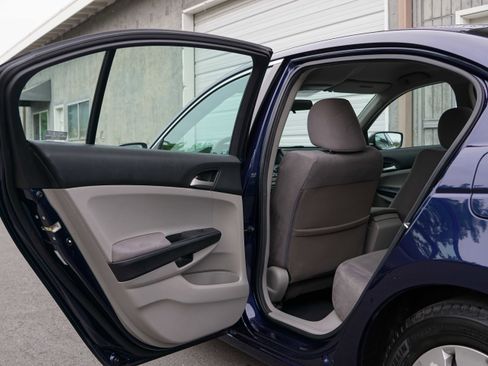 Used 2011 Honda Accord LX image 25