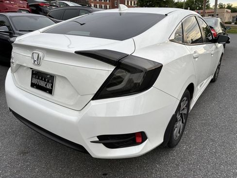 Used 2018 Honda Civic EX image 4