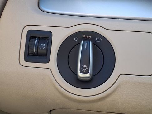 Used 2012 Volkswagen CC Sport image 23