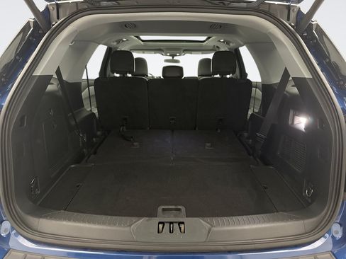 Used 2023 Ford Explorer XLT w/ Equipment Group 202A AWD/4WD image 24