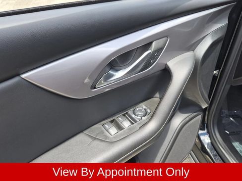 Used 2025 Chevrolet Blazer LT FWD image 22
