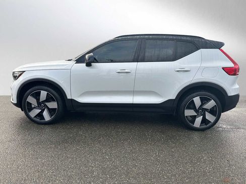 Certified 2023 Volvo XC40 Recharge Ultimate image 6