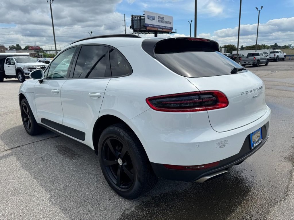 Used 2018 Porsche Macan AWD/4WD image 5