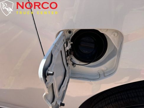 Used 2019 Nissan NV 1500 S image 17